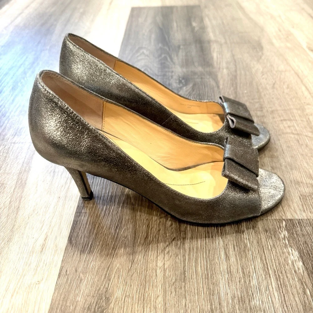 Kate Spade Heels Womens 9 Gray Shimmer Open Toed Pump Bows Cocktail Party
